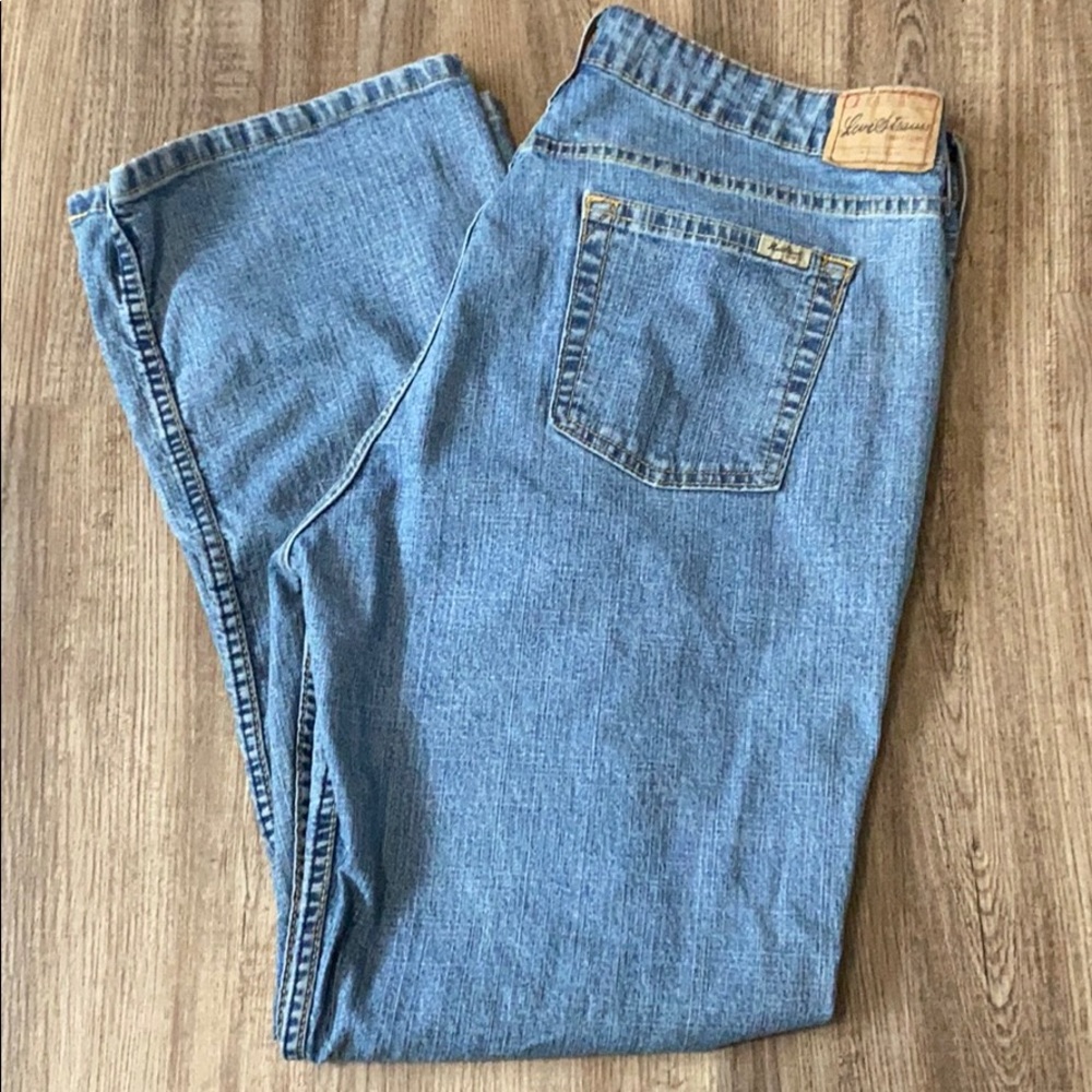 Levi Low Rise Bootcut Jeans